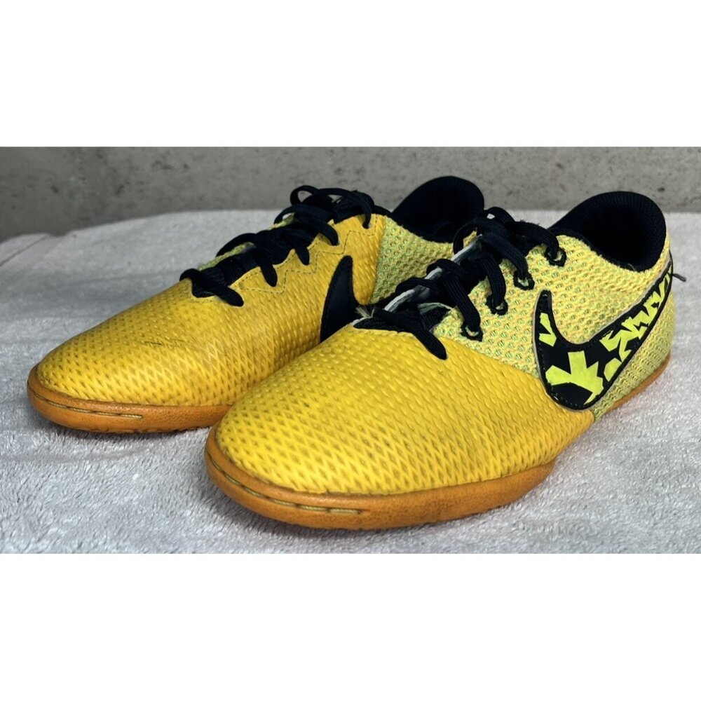 Nike FC247 Elastico Pro III 685354-800 Sz 4.5Y Turf Futsal Indoor Soccer Cleats